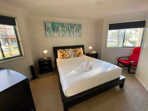 Quiet 2 Bedroom Apt In The Heart Of Old Kingston - Darwin Tourism 2