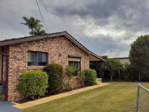 QUIET PROPERTY BY THE RIVER - Darwin Tourism 0