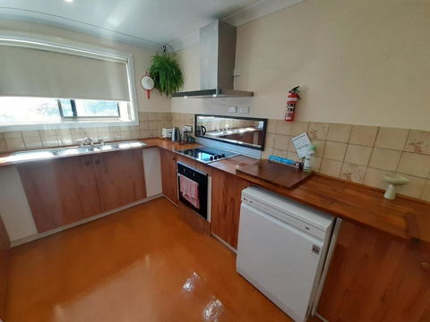 QUIET PROPERTY BY THE RIVER - Darwin Tourism 3