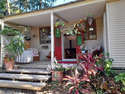 Quirky Cottage In Centre Of Maleny, Walk Everywhere - Darwin Tourism 2