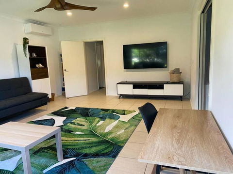 Rainbow Beachhouse - Deluxe, Pristine Location - Darwin Tourism 3