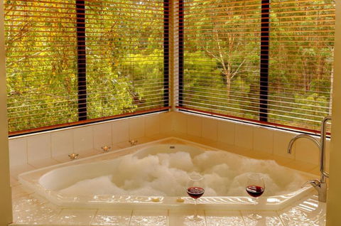 Rainbow Trail Chalets - Darwin Tourism 1