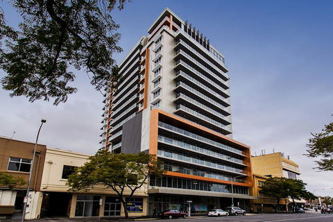 Astra Apartments Adelaide - Darwin Tourism 1