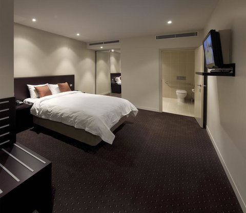 Atlantis Hotel Melbourne - Darwin Tourism 2