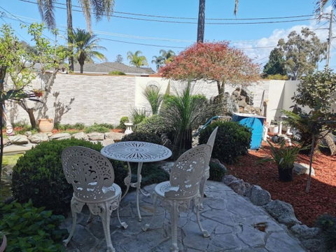 Attached Self Service Waterfront Whole Villa - Sydney - Darwin Tourism 3
