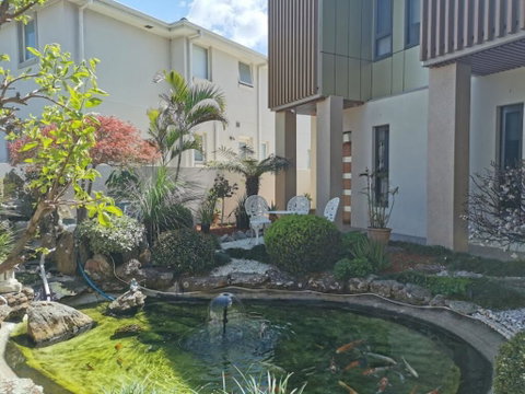 Attached Self Service Waterfront Whole Villa - Sydney - Darwin Tourism 1