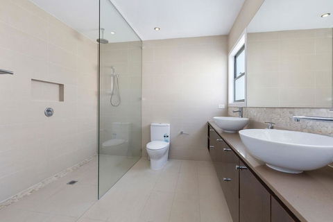 Augusta House - Darwin Tourism 3