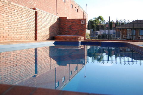 Australian Settlers Motor Inn - Darwin Tourism 0