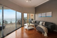 Avoca Heights House /// 4 BDR 2.5 BTH // Direct Ocean Views
