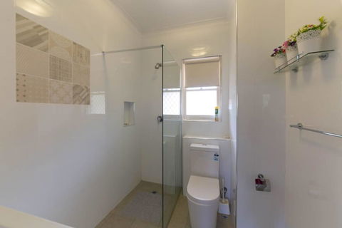 B9 Close To UWA, Swan River, Cafes And The New Children's Hospital - Darwin Tourism 3