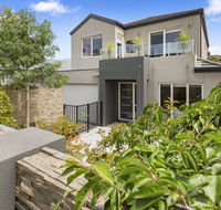 BANGALOW - MORNINGTON - Darwin Tourism