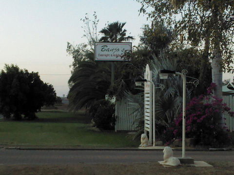 Banjos Overnight And Holiday Units - Darwin Tourism 1
