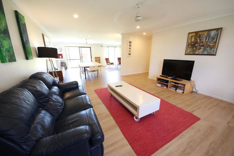 Barefoot Bungalow At Hat Head - Darwin Tourism 0