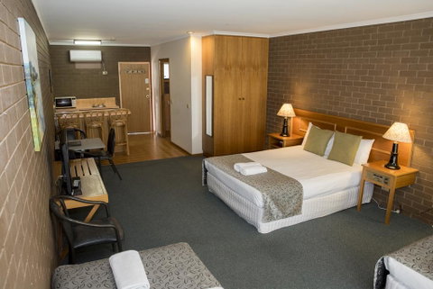 Barooga Country Inn Motel - Darwin Tourism 2