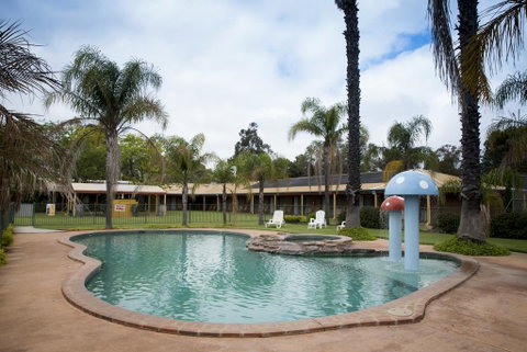 Barooga Country Inn Motel - Darwin Tourism 0