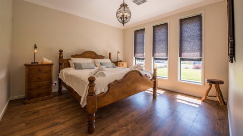 Barossa Family Holiday Home - Darwin Tourism 0