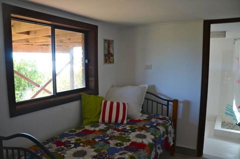 Barrels Beach House, 28 Dulconghi Street - Darwin Tourism 1