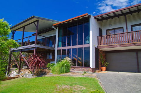 Barrels Beach House, 28 Dulconghi Street - Darwin Tourism 0