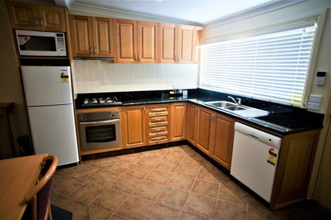 Bathurst Heritage Motor Inn - Darwin Tourism 1