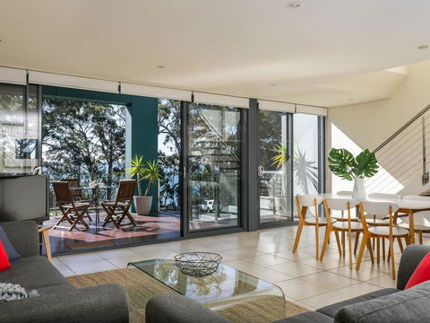 Bay Breeze (By Jervis Bay Rentals) - Darwin Tourism 3