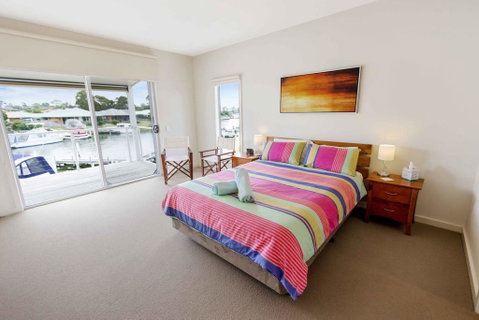 Beach 2 - Waterfront Villa And Beach - Darwin Tourism 1