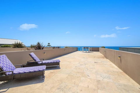 Beach And Ocean Front Penthouse With Wifi And Parking - Darwin Tourism 3