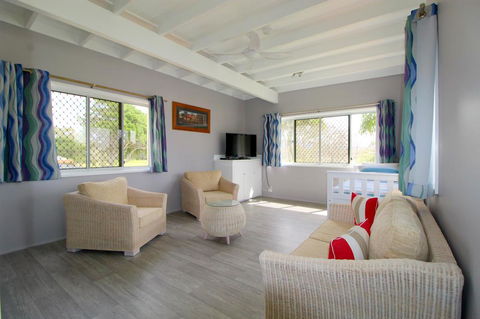 Beachfront 6, 25 Willow Street - Darwin Tourism 0