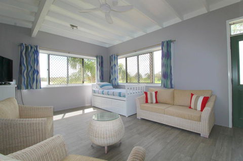 Beachfront 6, 25 Willow Street - Darwin Tourism 1