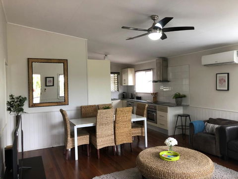 Redland BayBreeze - Darwin Tourism 3