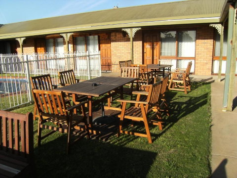 Regency Court Motel - Darwin Tourism 2