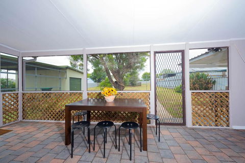 Renovated Little Cottage Aberdare Hunter Valley - Darwin Tourism 3