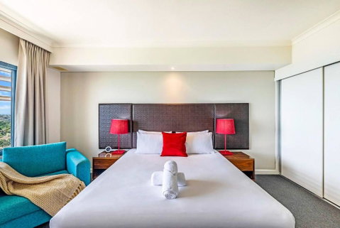 Resort Style King Pad With Sparkling Sea Views - Darwin Tourism 3