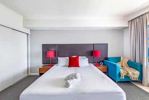Resort Style Living In An Oceanview King Suite - Darwin Tourism 2
