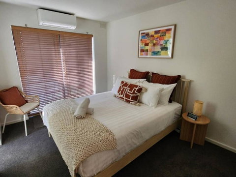 Retro Rose St Kilda Mansions - Darwin Tourism 3