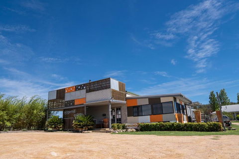 Ridgemill Estate - Darwin Tourism 0