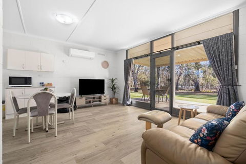 Riversands Rest Accommodation Paringa - Willow Cottage - Darwin Tourism 0