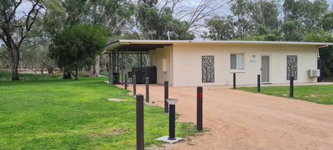 Riversands Rest Accommodation Paringa - River Box Cottage - Darwin Tourism 2