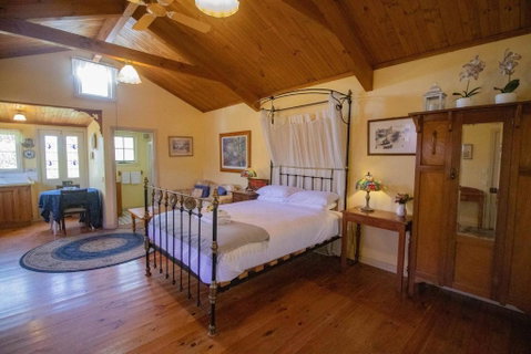 Rose Petal Cottage - Darwin Tourism 2