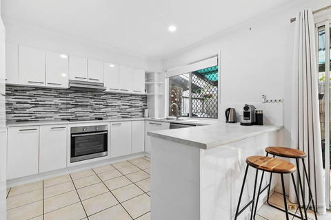 Rosella Rise! - Darwin Tourism 1