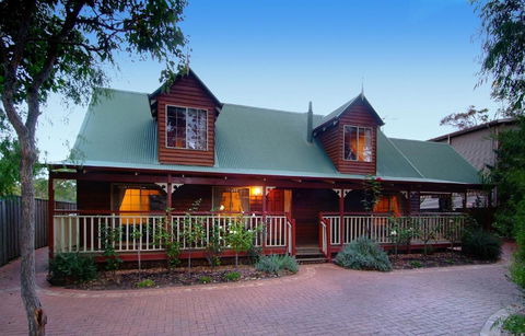 Rosewood Cottage - Darwin Tourism 1