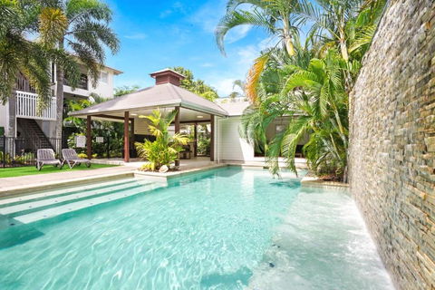 Royal Pavillions City Escape - Darwin Tourism 0
