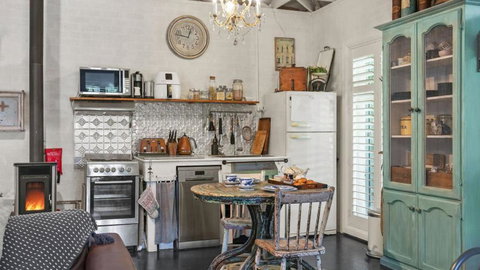 Saint Eloi Le Studio - Darwin Tourism 1