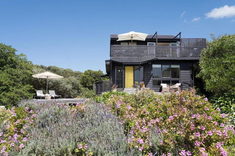 Salty Breeze - Darwin Tourism 0