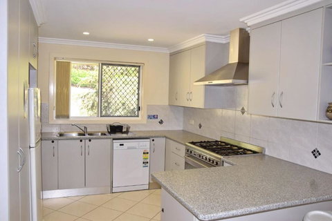 Salty Kisses - Bring Your Own Linen. - Darwin Tourism 1