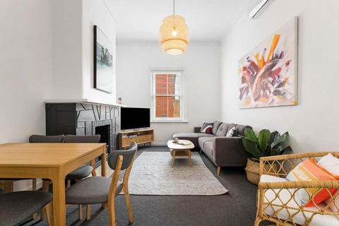 Salty Pines - 3BR House Glenelg South - Darwin Tourism 0