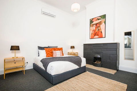 Salty Pines - 3BR House Glenelg South - Darwin Tourism 1