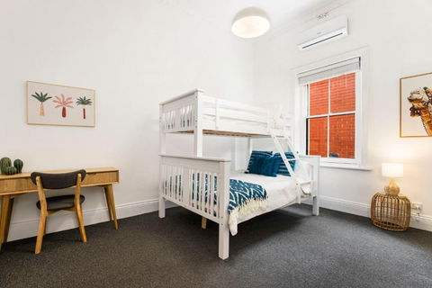 Salty Pines - 3BR House Glenelg South - Darwin Tourism 3