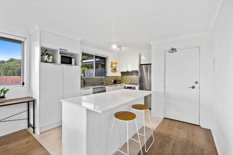 Salty Sea Breeze Apartment 500m To Waters Edge - Darwin Tourism 1