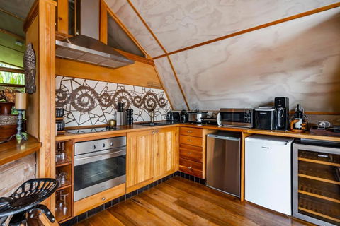 Sanctuary - Bruny Island - Darwin Tourism 1