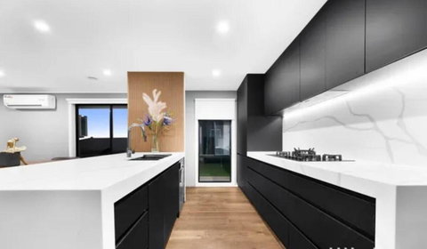 Sanctuary Lakes Holiday House - Darwin Tourism 3